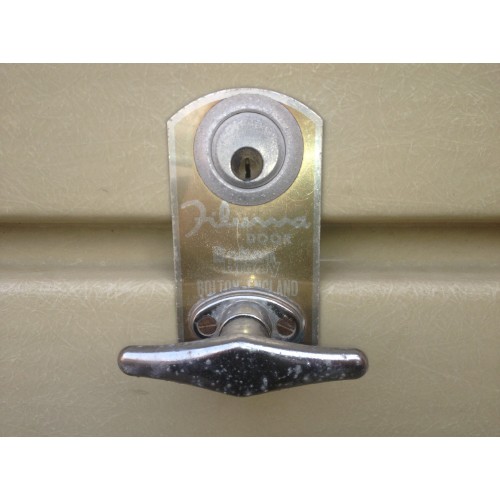 Filuma Sectional Garage Door Lock T-Handle