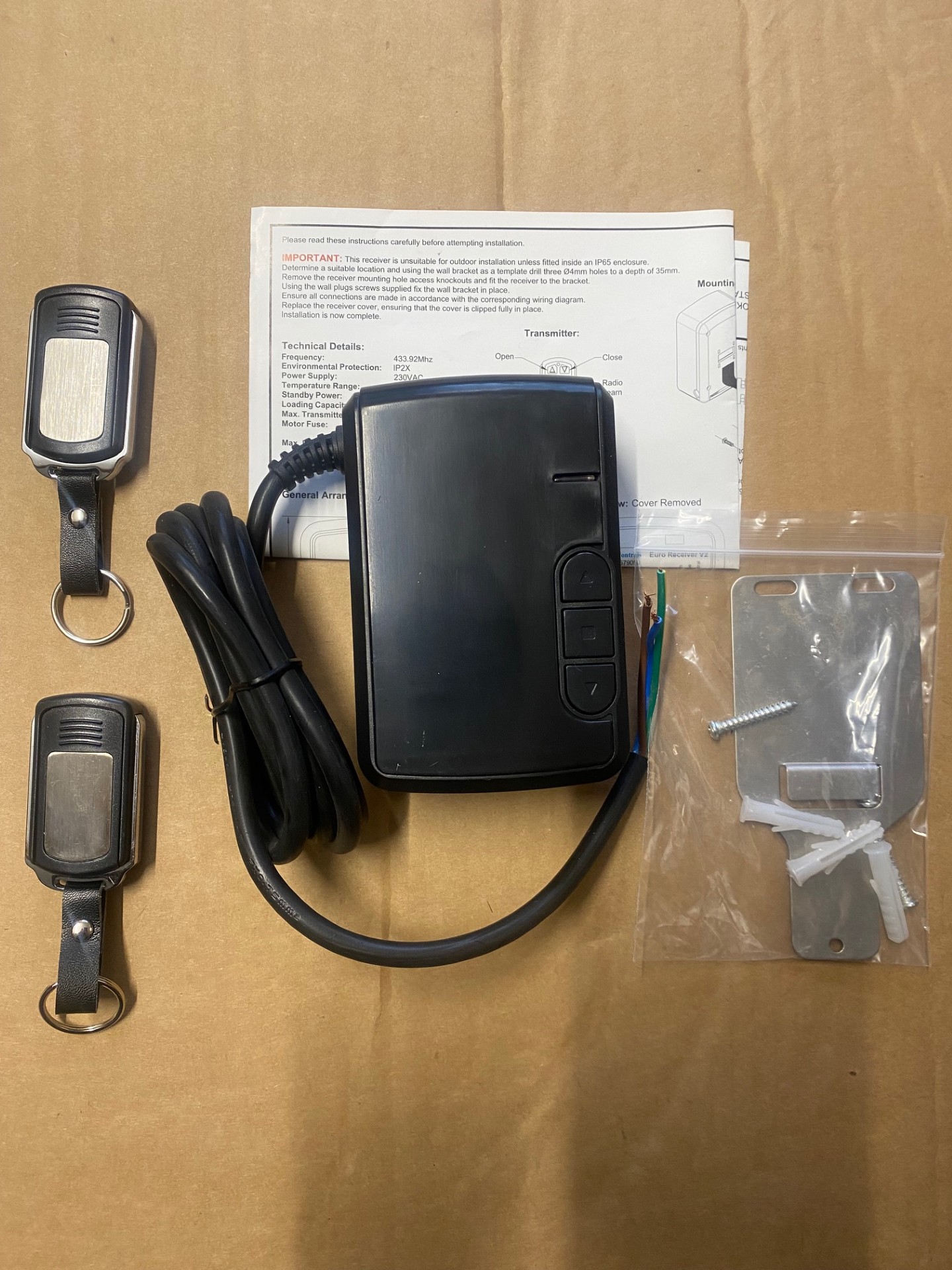 Link Controls Euro Receiver V2 Remote Control Unit & 2 Handsets